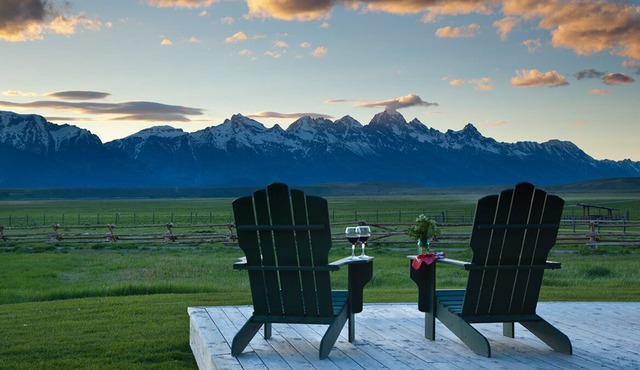 Luxury vacation rental home with breathtaking views!