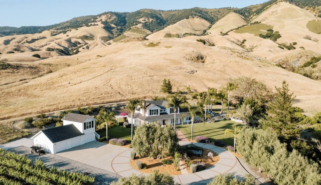 Luxury Vacation Rental in San Luis Obispo with Pool, Hot Tub and Waterslide