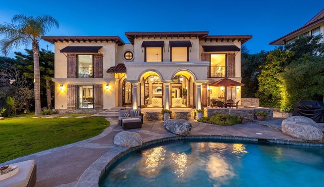 Luxury Vacation Villa - family, swim, work, play & etc. NOW AVAILABLE MONTHLY
