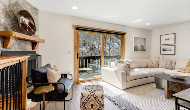 Luxury Vail 3bd/2ba w/Hot Tub!