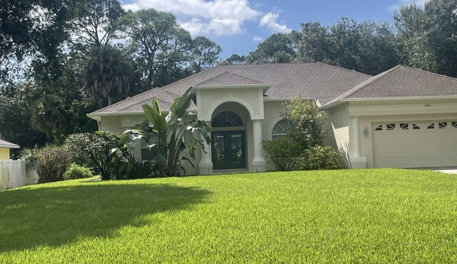 Luxury Venice Florida 4 Bedroom Home with Pool