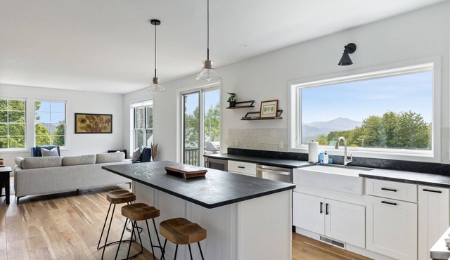 Luxury Vermont Escape Minutes to Stowe