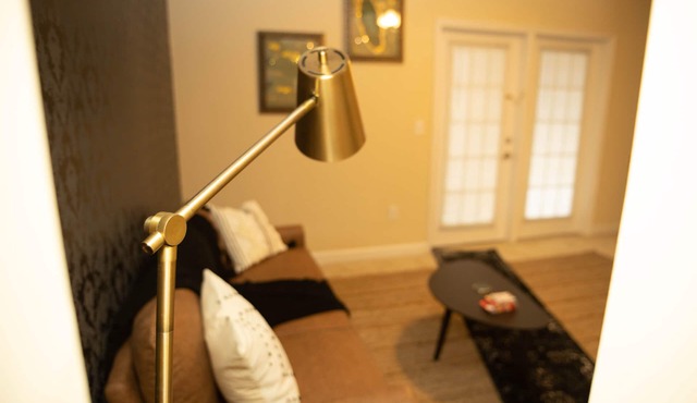 Luxury vibe in the heart of Chattanooga with pool & full coffee bar