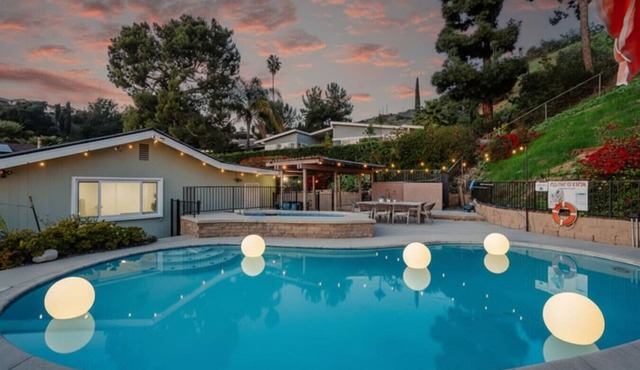 Luxury VIEWS | Pool&SPA Heat|Games|Outdoor dining