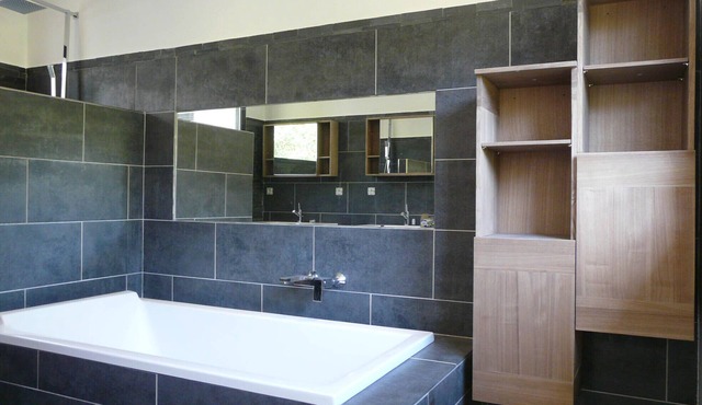 Luxury Villa on the edge of the forest with swimming pool 13 Km from Paris