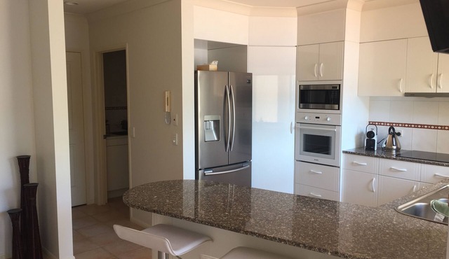 Luxury Villa in Private oasis located central Gold Coast