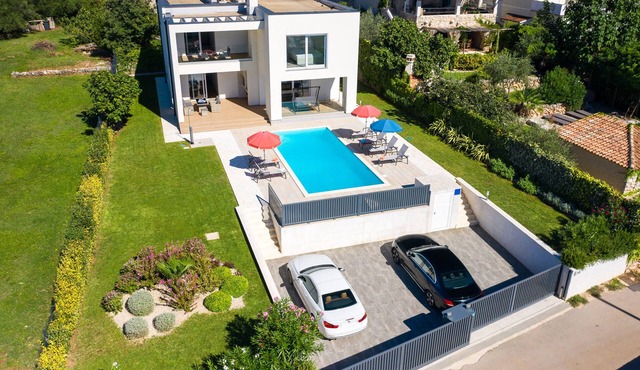 Luxury Villa Orchidea with Sea View and big Pool