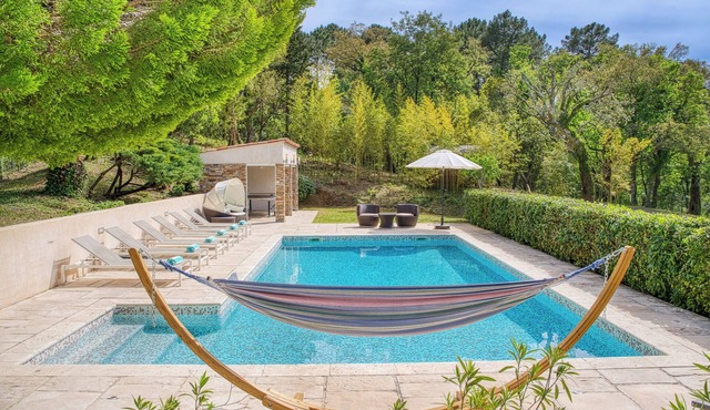 Luxury Villa, 10km from St. Tropez With Heated Pool, Extensive Grounds and A/C