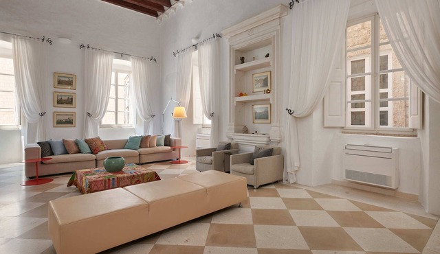 LUXURY VILLA 44