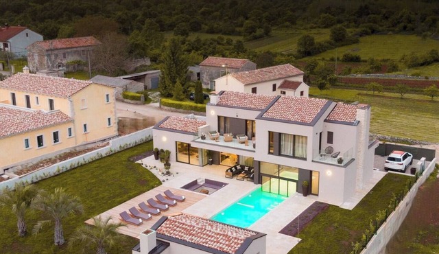 Luxury Villa Alessandro with a heated indoor pool and wellness
