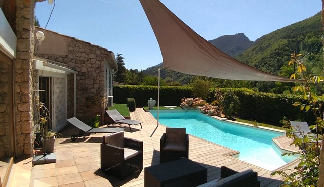 LUXURY VILLA ALPES MARITIMES WITH SWIMMING POOL REAR NICOIS COUNTRY.