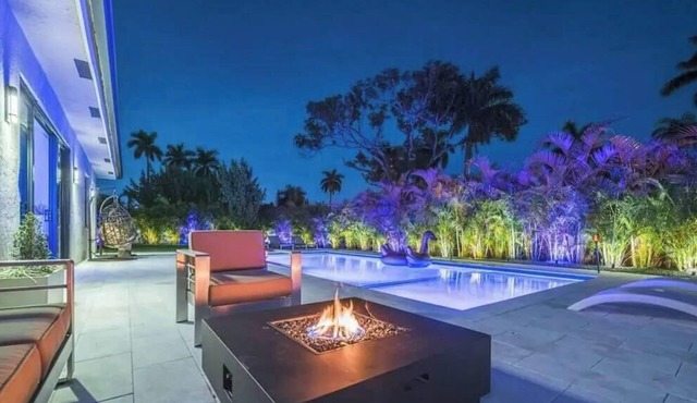 Luxury Villa Amara Heated Pool Gym Sauna BBQ