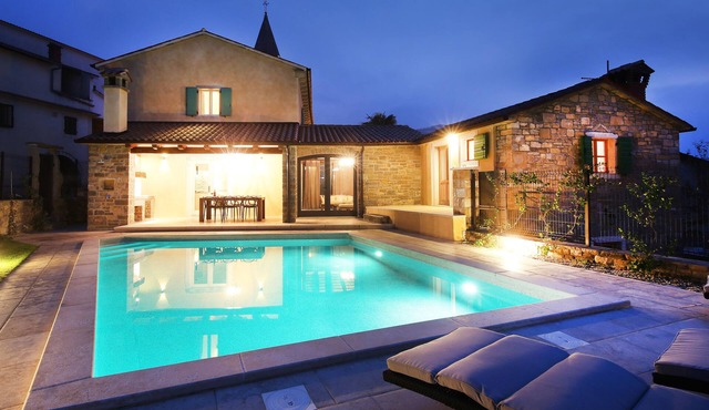 Luxury villa and the winery Benvenuti are the key "condiments" for your holidays
