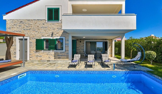 Luxury Villa Andromeda with Pool