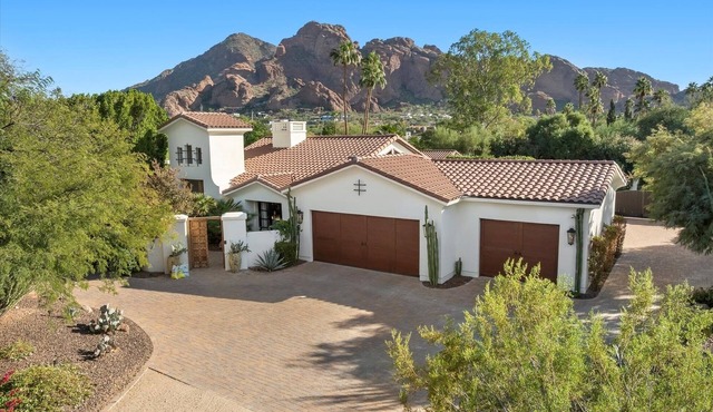 Luxury Villa at the base of Camelback Mountain
