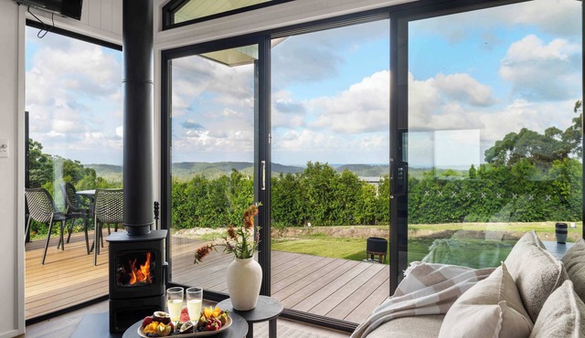 Luxury Villa w Firepit, 30mins to Most Attractions