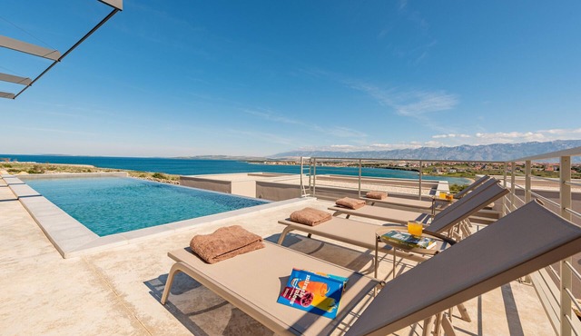 Luxury Villa Aurora with heated pool