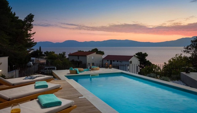 Luxury Villa Azul Makarska With Heated Pool