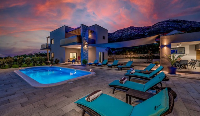 Luxury Villa Bava-5minutes to center
