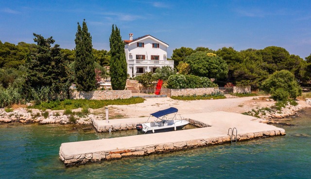 Luxury Villa Bella Vista with Swimming Pool