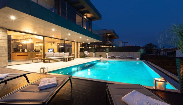 Luxury villa BESCA with sauna and jacuzzi