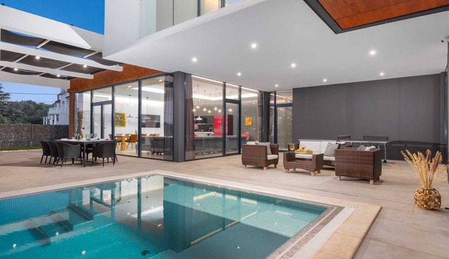 Luxury Villa Borealis with Pool