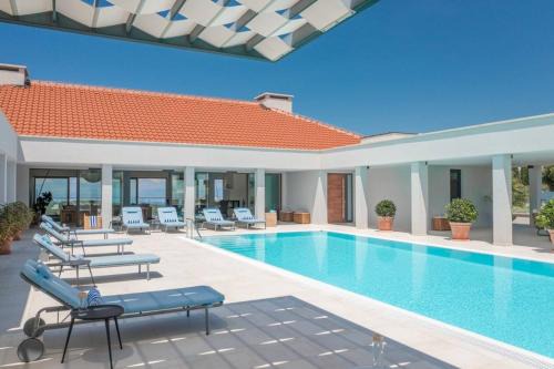 Luxury Villa Bracchia Magic Retreat I with large heated pool & spa on Brač