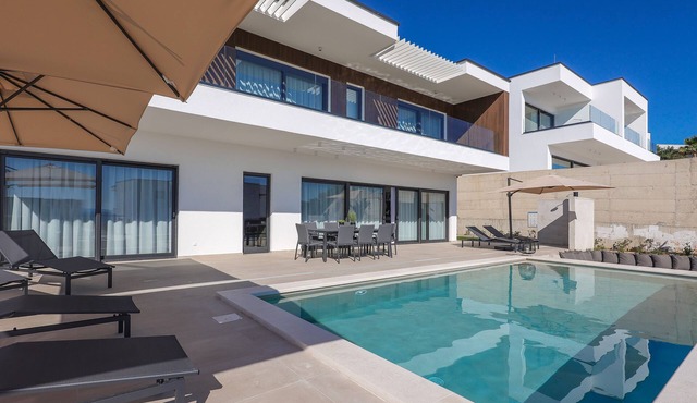 Luxury Villa del Sol - private pool & sauna
