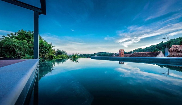 Luxury Villa Emotha with Pool