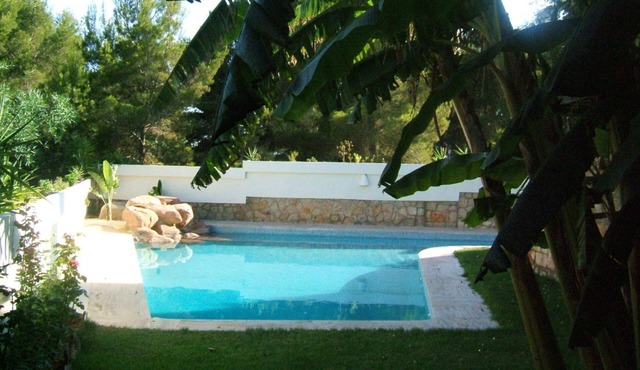 luxury villa in residential area of ​benidorm