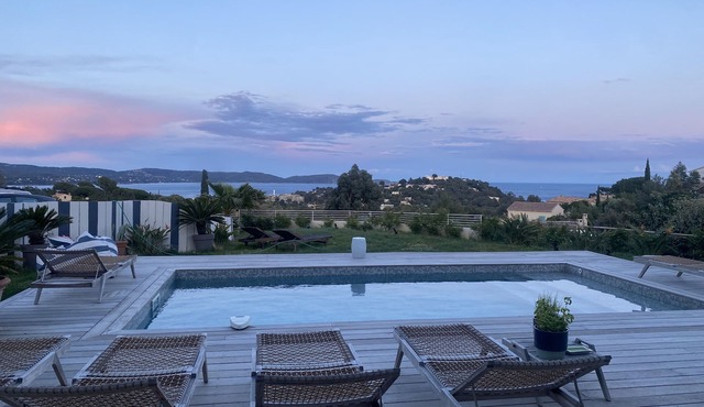 Luxury villa with magnificent sea view and heated swimming pool