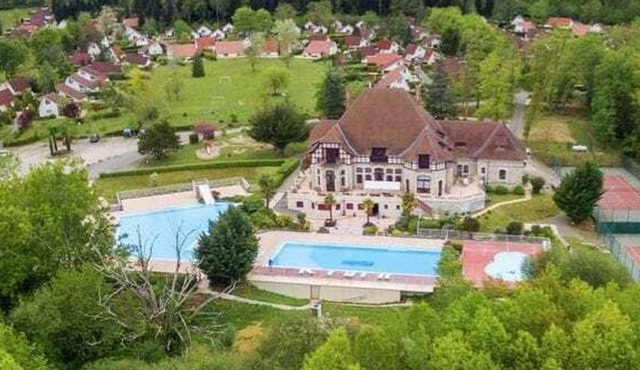 Luxury villa on park with 2 pools