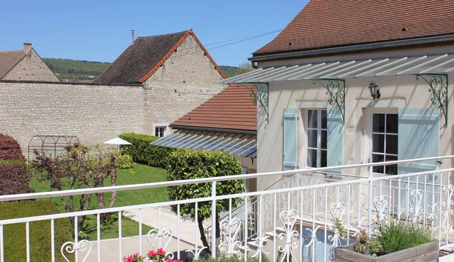 Luxury village winemaker's home, a/c, amidst UNESCO World Heritage vineyards