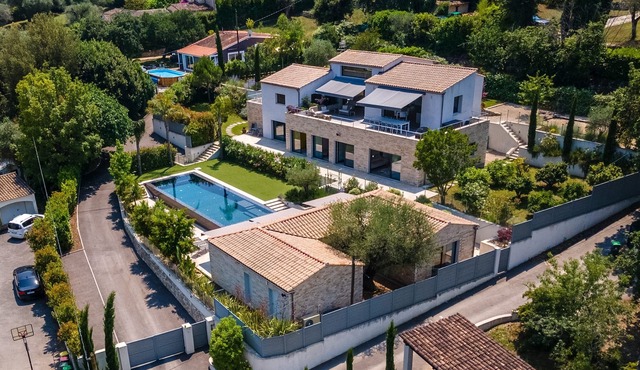 Luxury Villa with 15m Heated Infinity Pool & Pool House