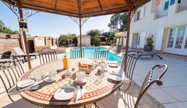 Luxury Villa for 15 with Heated Pool, AC, Parking – Trans en Provence, Var