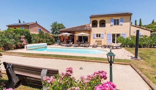 Luxury villa Aux Lions with private pool