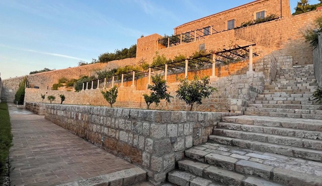 Luxury Villa Ghetaldi 1516 in Dubrovnik Archipelago for Up to 6 Guests