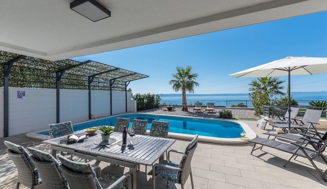 Luxury villa Glory Palm in Makarska, private pool