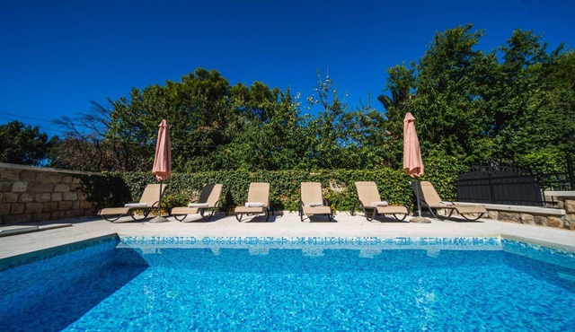 Luxury Villa Hedona with Heated Pool