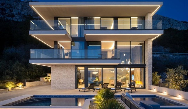 Luxury Villa Hedonia