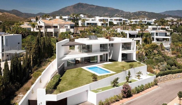 Luxury Villa in Atalaya