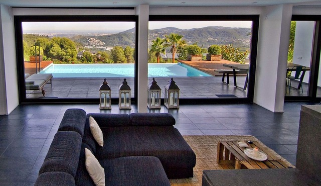 Luxury Villa in Barcelona with Private Pool