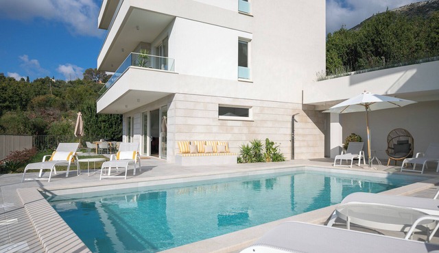 Luxury Villa in CAVTAT & heated swimming pool & GYM & BBQ