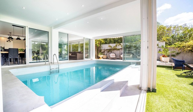 Luxury villa in the La Grande Motte golf course with private pool