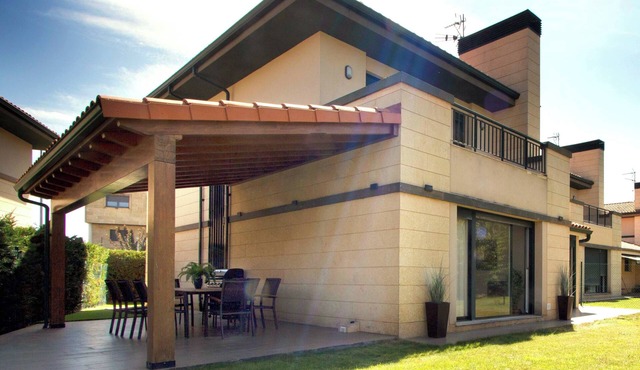 Luxury villa in La Rioja, ideal for families