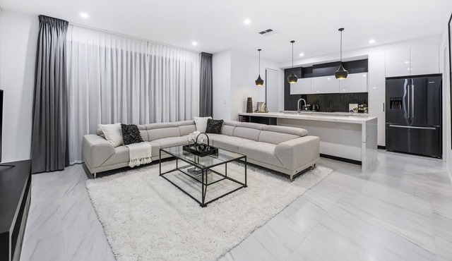 Luxury Villa in Runaway Bay