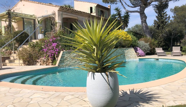 Luxury villa in Saint Raphaël, swimming pool, boules pitch