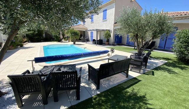 Luxury villa in the heart of Vaunage between Nîmes and the sea