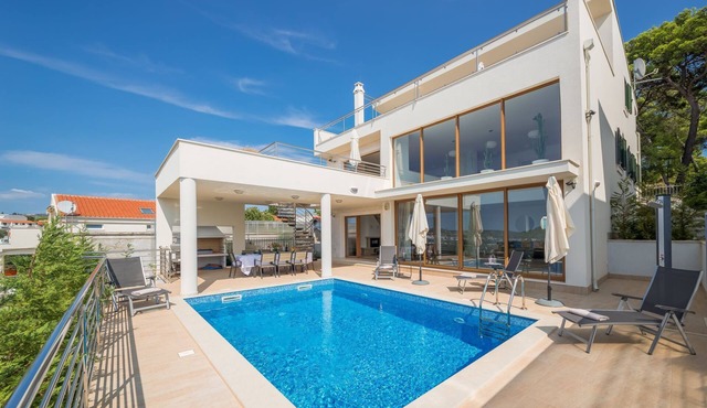 Luxury Villa Jasmin with Pool