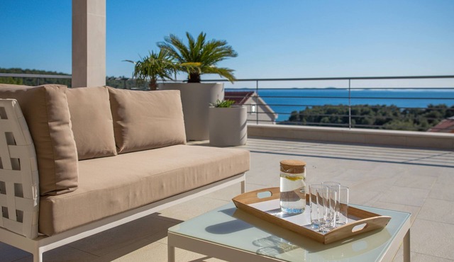 Luxury Villa Juliet with Heated Pool